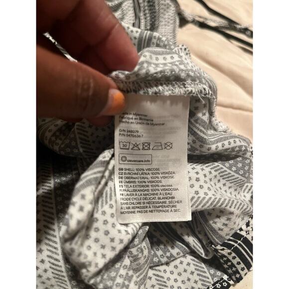 EUC H&M Divided Black and White Romper Size LG - Picture 8 of 9